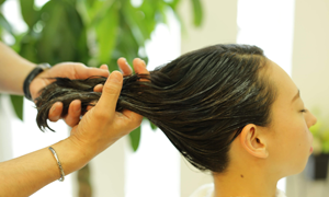 髪の扱いにはこだわって！サプリトリートメントって？